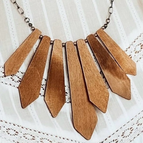 NEW Wooden Statement Necklace - Picture 5 of 12